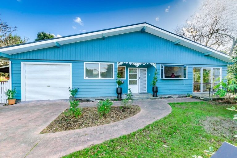 Photo of property in 212 Te Moana Road, Waikanae, 5036