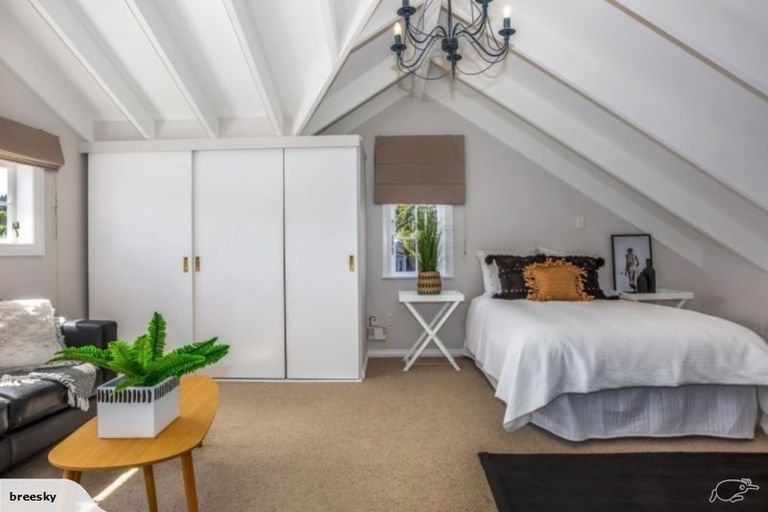 Photo of property in 1/49 Ranui Terrace, Tawa, Wellington, 5028