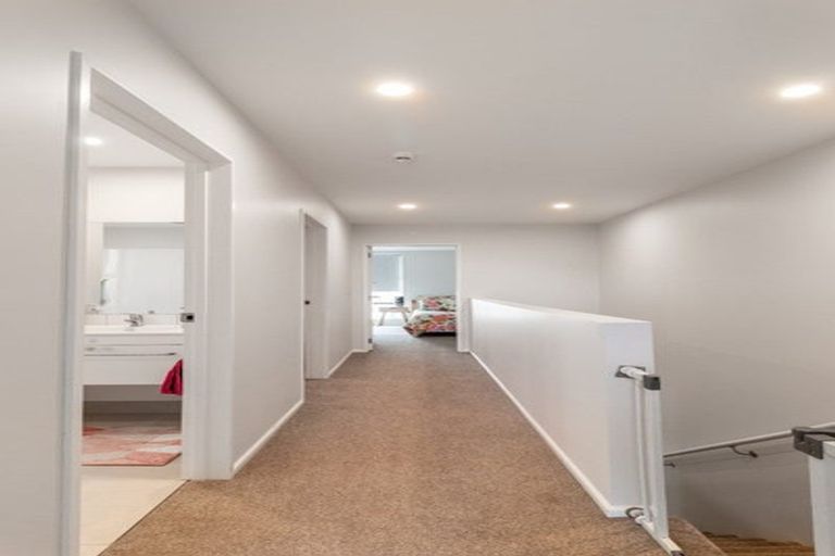 Photo of property in 7 Battalion Drive, Papakura, 2110