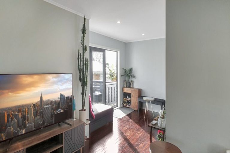 Photo of property in 84 Glengarry Road, Glen Eden, Auckland, 0602