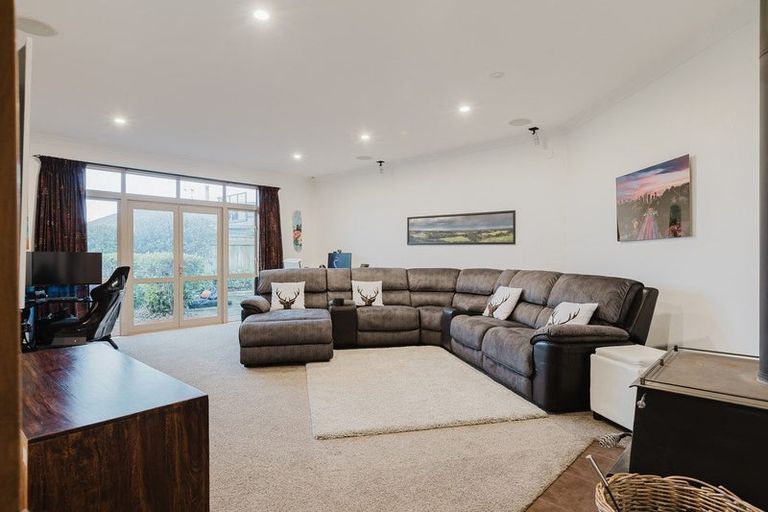 Photo of property in 15 Bouvardia Avenue, Milson, Palmerston North, 4414