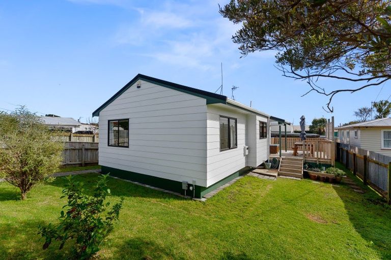 Photo of property in 6a Parakai Street, Paraparaumu, 5032