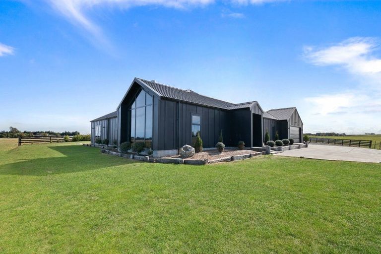 Photo of property in 137 Mchardie Road, Bulls, 4894