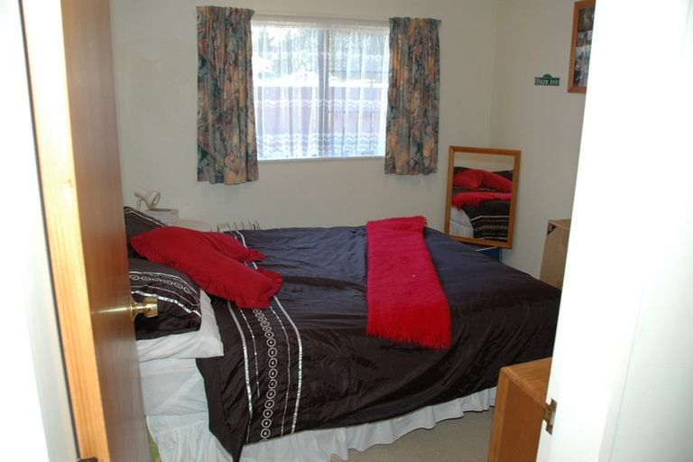 Photo of property in 36a Hardy Street, Waterloo, Lower Hutt, 5011