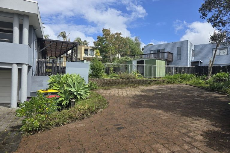 Photo of property in 18 Belleaire Court, West Harbour, Auckland, 0618
