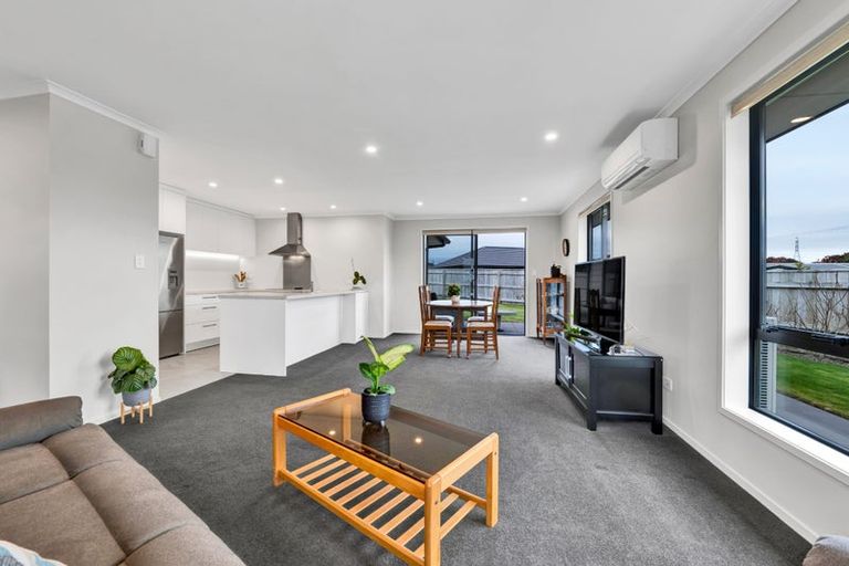 Photo of property in 9 Piharau Crescent, Hurdon, New Plymouth, 4310