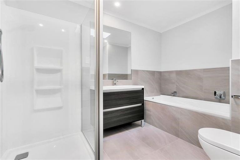 Photo of property in 32 Vincent Mcgrath Crescent, Swanson, Auckland, 0614