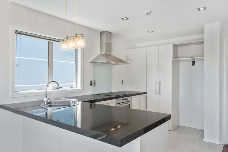 Photo of property in 3/8 Hutcheson Street, Sydenham, Christchurch, 8023