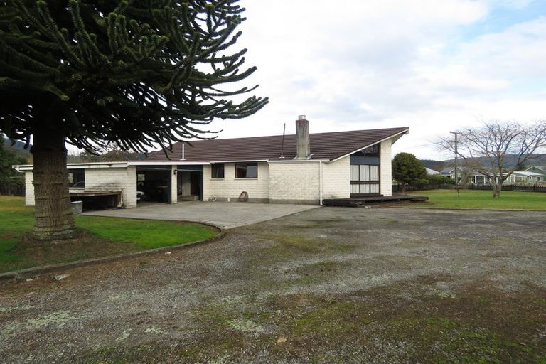 Photo of property in 65 Buller Road, Reefton, 7830