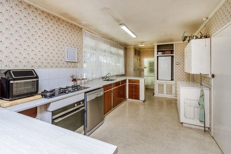 Photo of property in 26 Awaruku Road, Torbay, Auckland, 0630