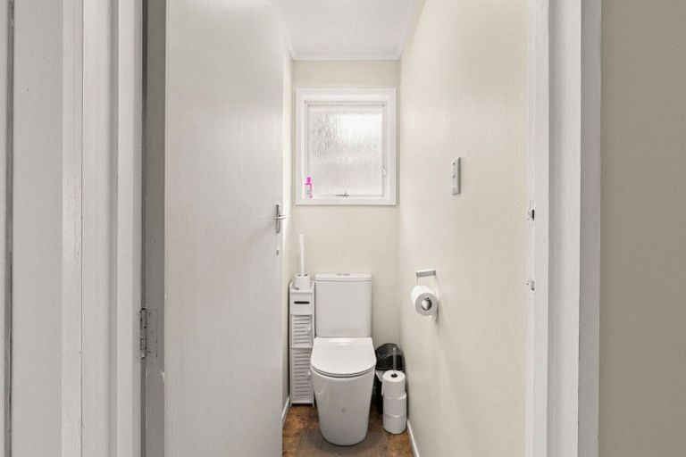 Photo of property in 24 Hood Street, Castlecliff, Whanganui, 4501