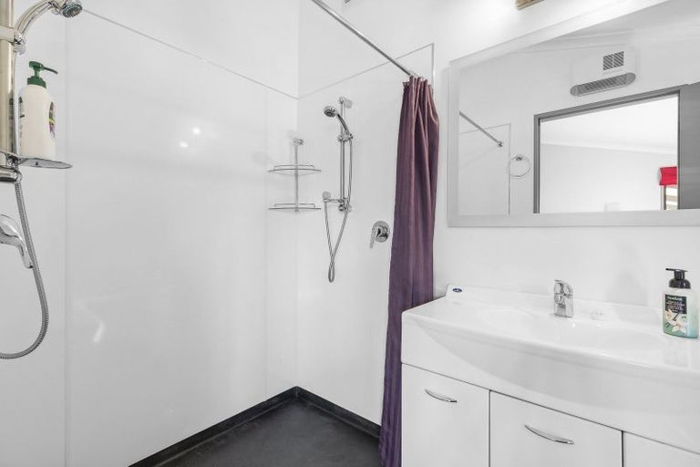 Photo of property in 11 Juno Place, Wanaka, 9305