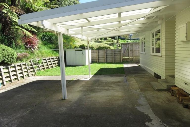 Photo of property in 62 Salford Street, Newlands, Wellington, 6037