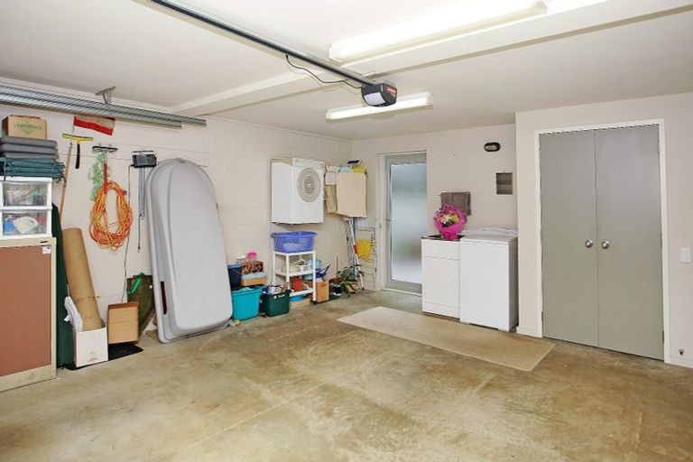 Photo of property in 36 Mantell Street, Seatoun, Wellington, 6022