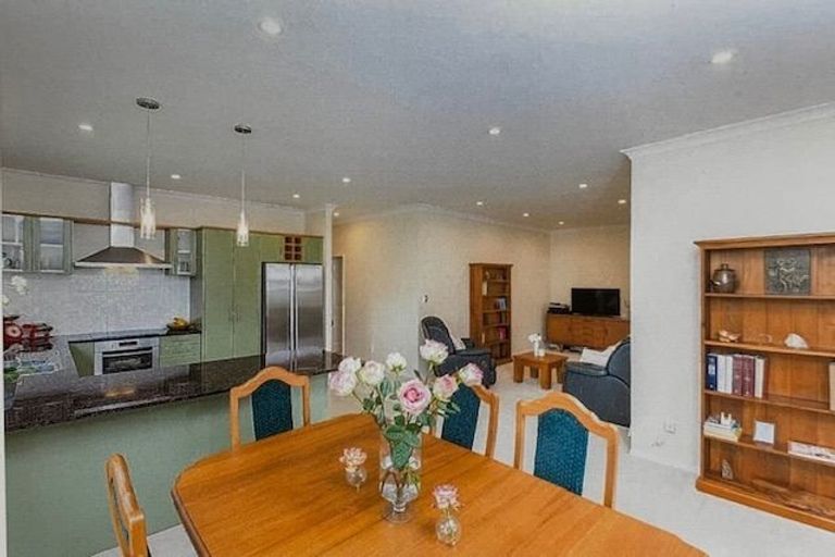 Photo of property in 24 Durbin Court, Greenhithe, Auckland, 0632