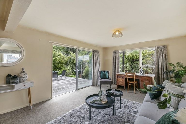 Photo of property in 17 Peterhouse Street, Tawa, Wellington, 5028