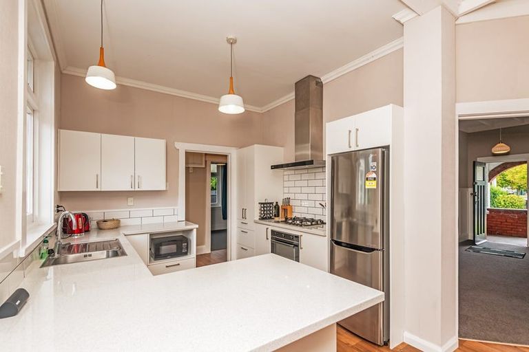 Photo of property in 322 College Street, West End, Palmerston North, 4410