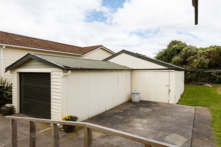 Photo of property in 11 Miro Street, Takaro, Palmerston North, 4410