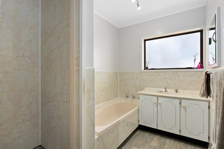 Photo of property in 822a Whangaparaoa Road, Manly, Whangaparaoa, 0930