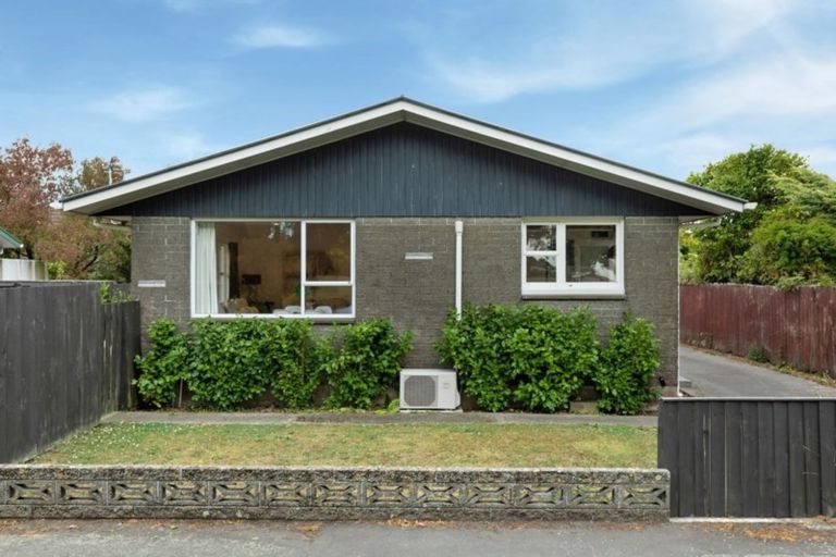 Photo of property in 1/37 Lochee Road, Upper Riccarton, Christchurch, 8041