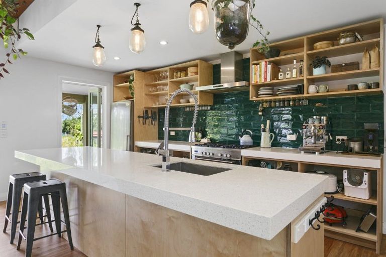 Photo of property in 1/142 Mapara Road, Acacia Bay, Taupo, 3385