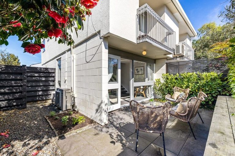 Photo of property in 4/78a Holly Road, St Albans, Christchurch, 8014