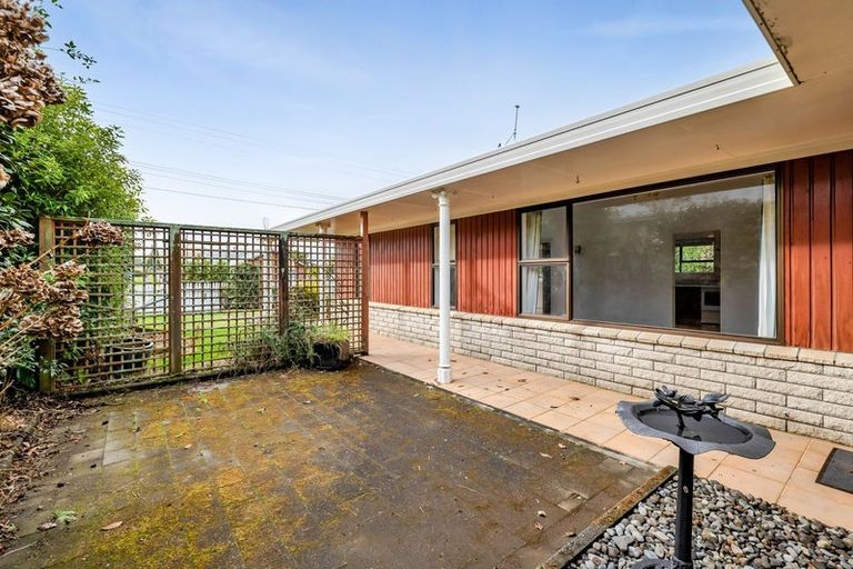 Photo of property in 21 High Street, Hawera, 4610