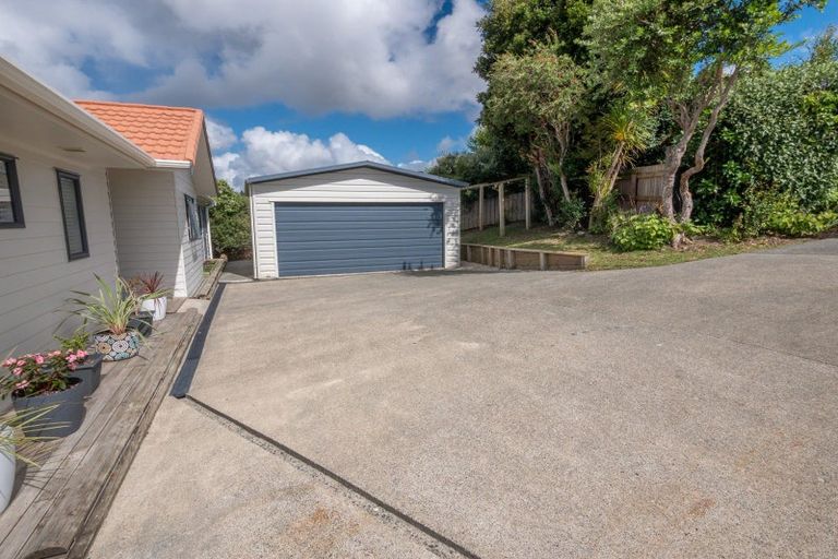 Photo of property in 12 Cable Bay Block Road, Cable Bay, 0420