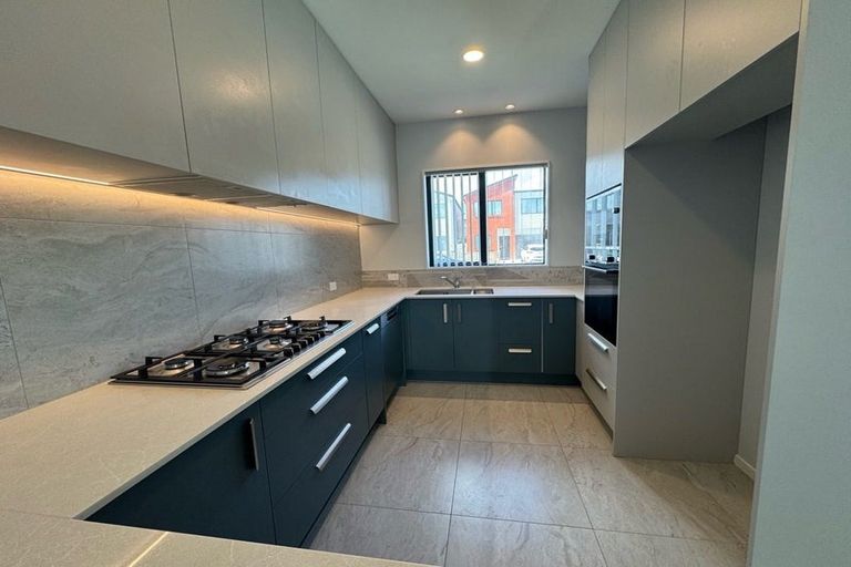 Photo of property in 29 Pilot Drive, Hobsonville, Auckland, 0616