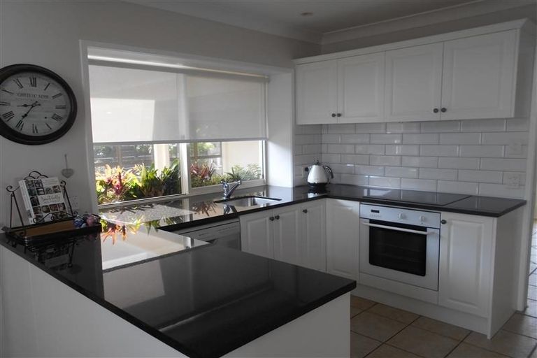 Photo of property in 15 Rewarewa Place, Matua, Tauranga, 3110