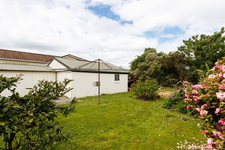 Photo of property in 11 Miro Street, Takaro, Palmerston North, 4410