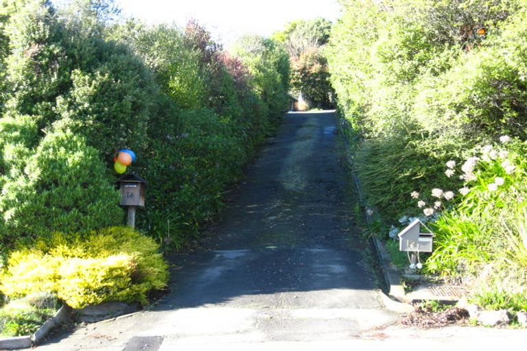 Photo of property in 12 Takahe Drive, Cashmere, Christchurch, 8022