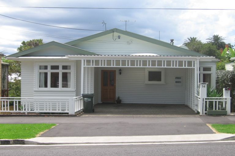 Photo of property in 2/14 Hastings Parade, Devonport, Auckland, 0624
