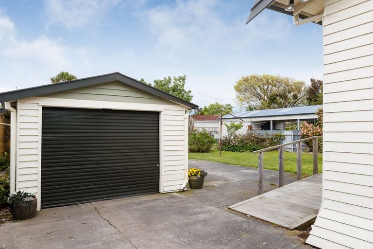 Photo of property in 11 Miro Street, Takaro, Palmerston North, 4410