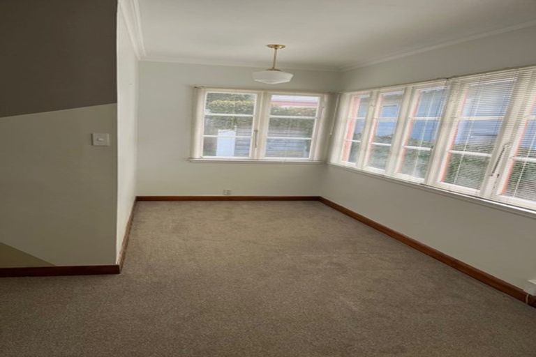 Photo of property in 150a The Parade, Island Bay, Wellington, 6023
