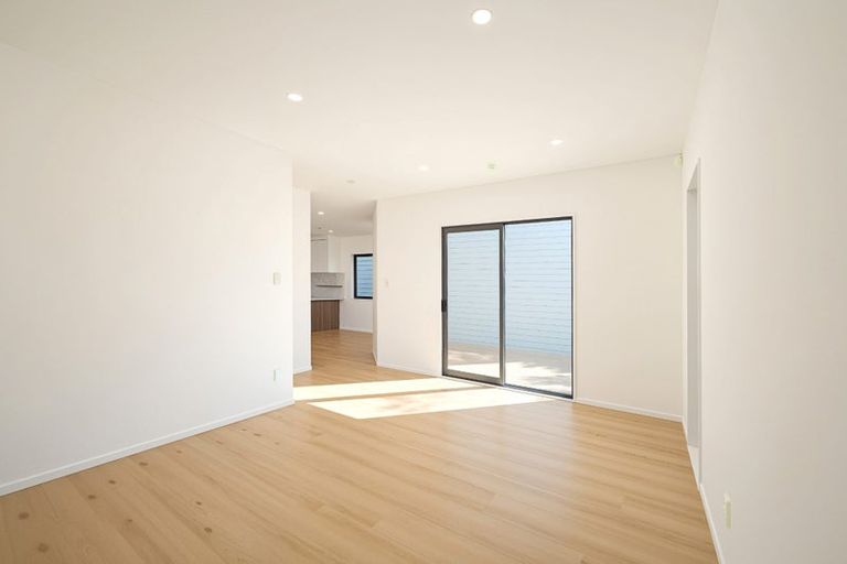 Photo of property in 334c Swanson Road, Ranui, Auckland, 0612