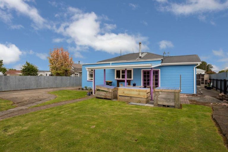 Photo of property in 18 Princess Street, Dannevirke, 4930