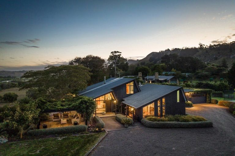 Photo of property in 35 Waimarama Road, Havelock North, 4294