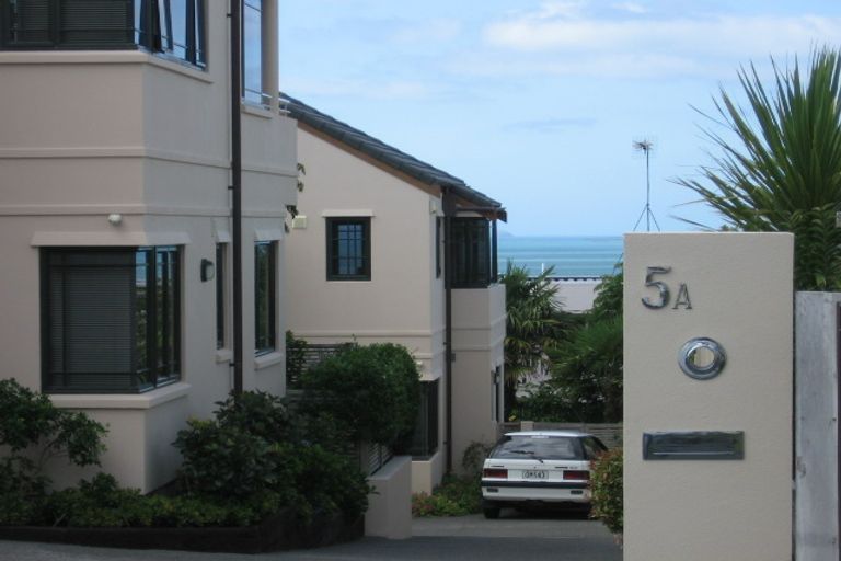 Photo of property in 5a Midway Avenue, Castor Bay, Auckland, 0620