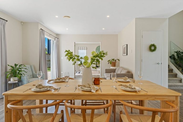 Photo of property in 21 Edgewater Drive, Karaka, Papakura, 2113