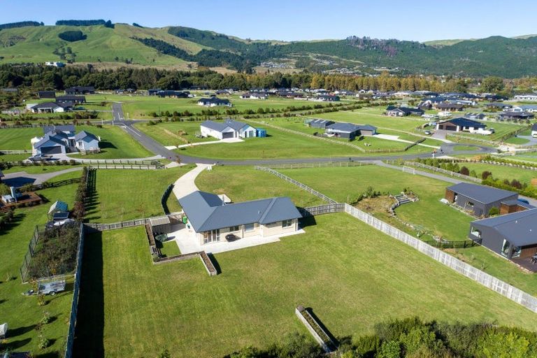Photo of property in 6 Kanuka Grove, Kinloch, Taupo, 3377