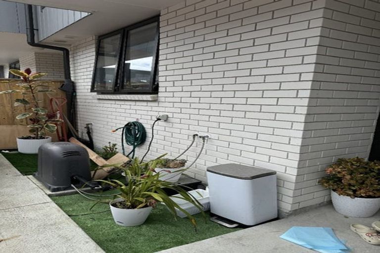 Photo of property in 11 Mahalo Avenue, Wiri, Auckland, 2104