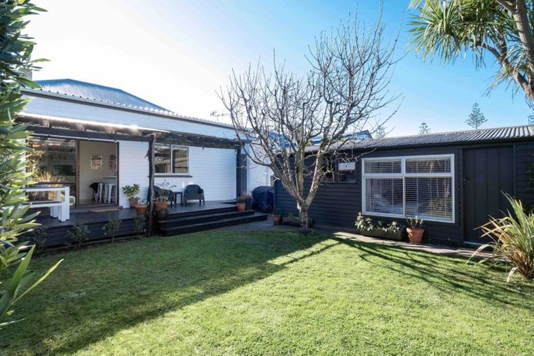 Photo of property in 4 Kinross White Street, Napier South, Napier, 4110