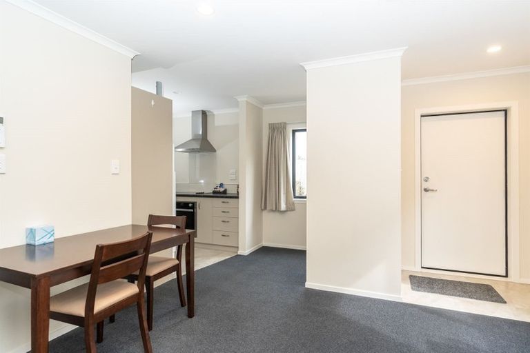 Photo of property in 2/12 Short Street, Claudelands, Hamilton, 3214