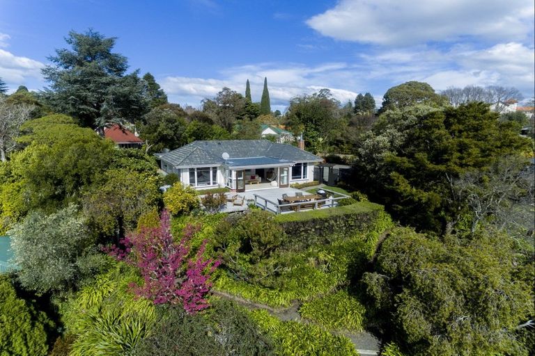 Photo of property in 59 Lucknow Road, Havelock North, 4130