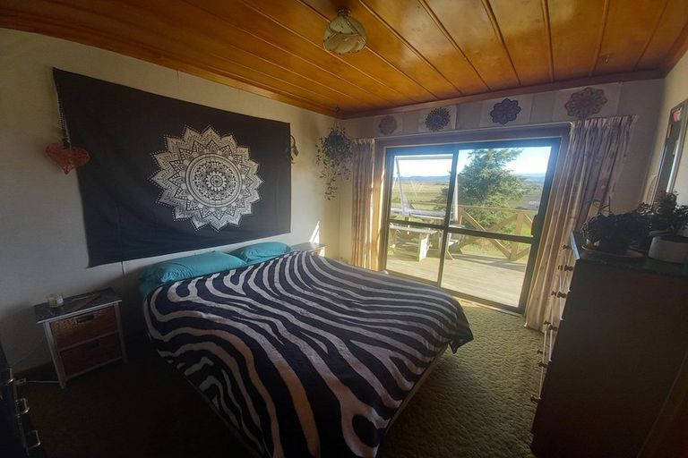 Photo of property in 3 Main Road, Tuatapere, 9620