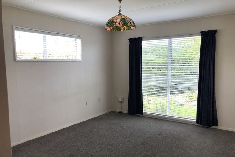 Photo of property in 645 Queen Street East, Levin, 5510
