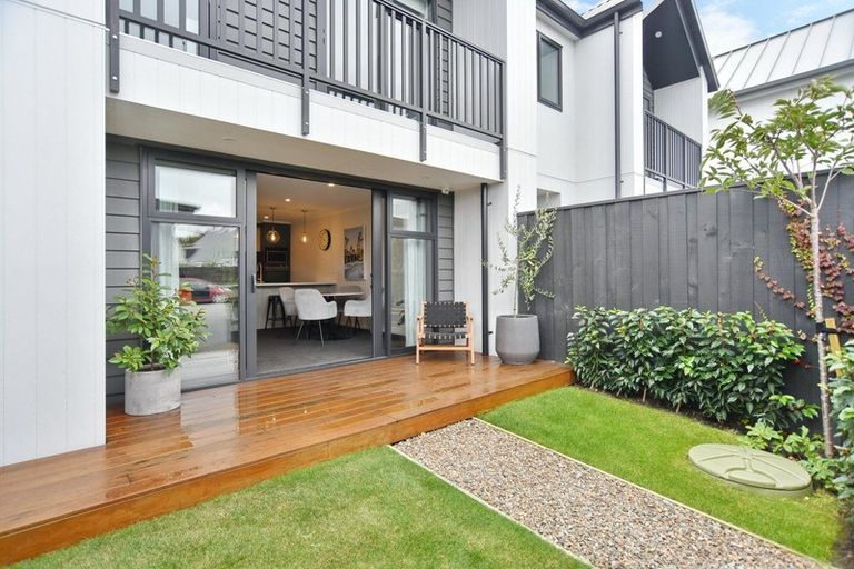 Photo of property in 15 Holmes Hanover Lane, Halswell, Christchurch, 8025