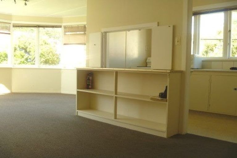 Photo of property in 5/15 Brougham Street, Mount Victoria, Wellington, 6011