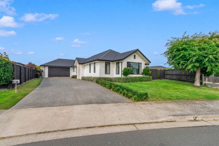 Photo of property in 22 Gilchrist Place, Kaiapoi, 7630